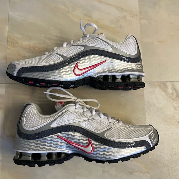 Nike Pink/White/Silver Reax Run 5 (NWOT) - Picture 1 of 9